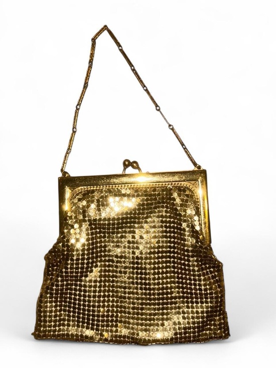 Whiting & Davis Handbags - Mesh Whiting & Davis
vintage gold metal mesh evening bag